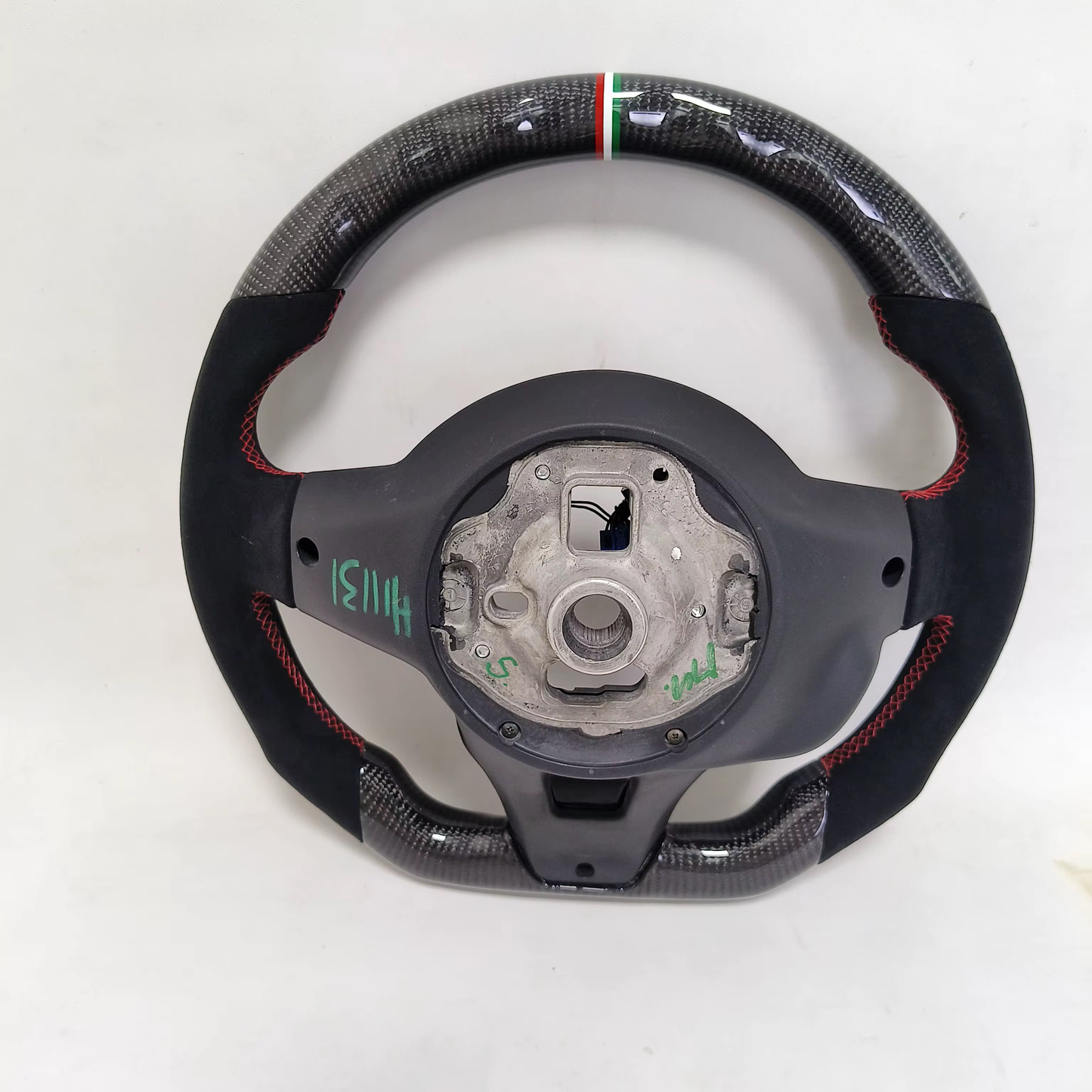 Alfa Romeo Julia Quadrifoglio Steering Wheel