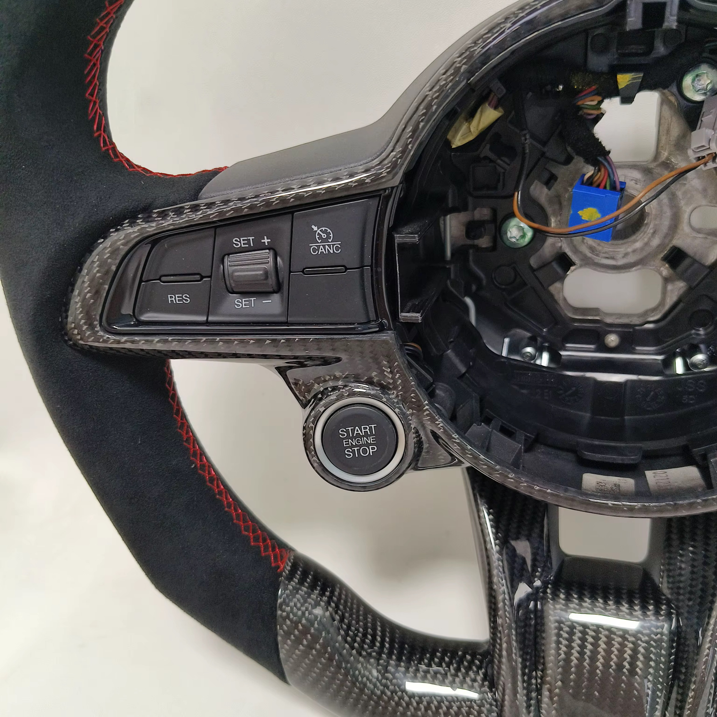 Alfa Romeo Julia Quadrifoglio Steering Wheel